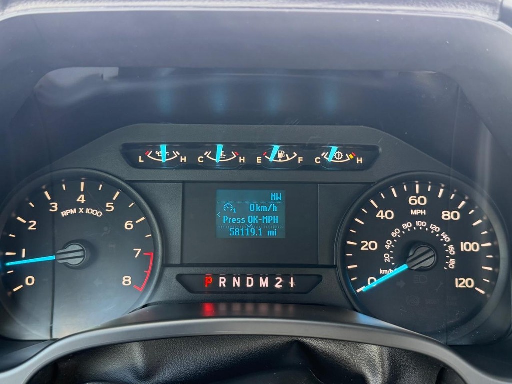 Ford F-150 Vehicle Full-screen Gallery Image 28