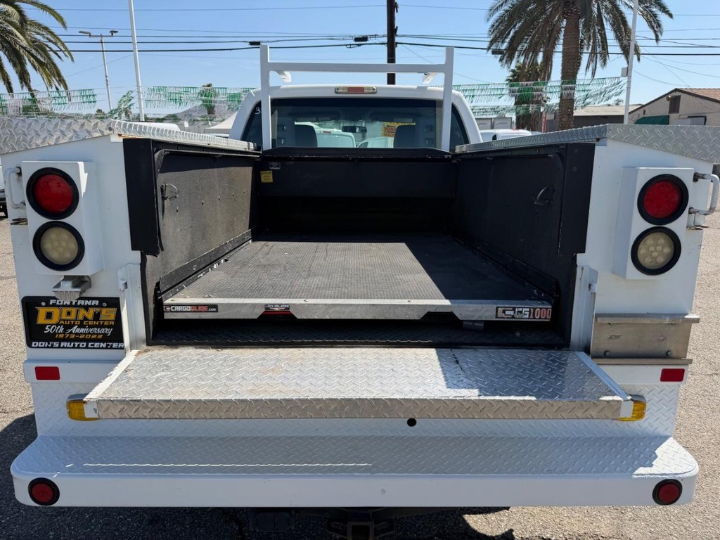 Ford F-250 Vehicle Full-screen Gallery Image 15