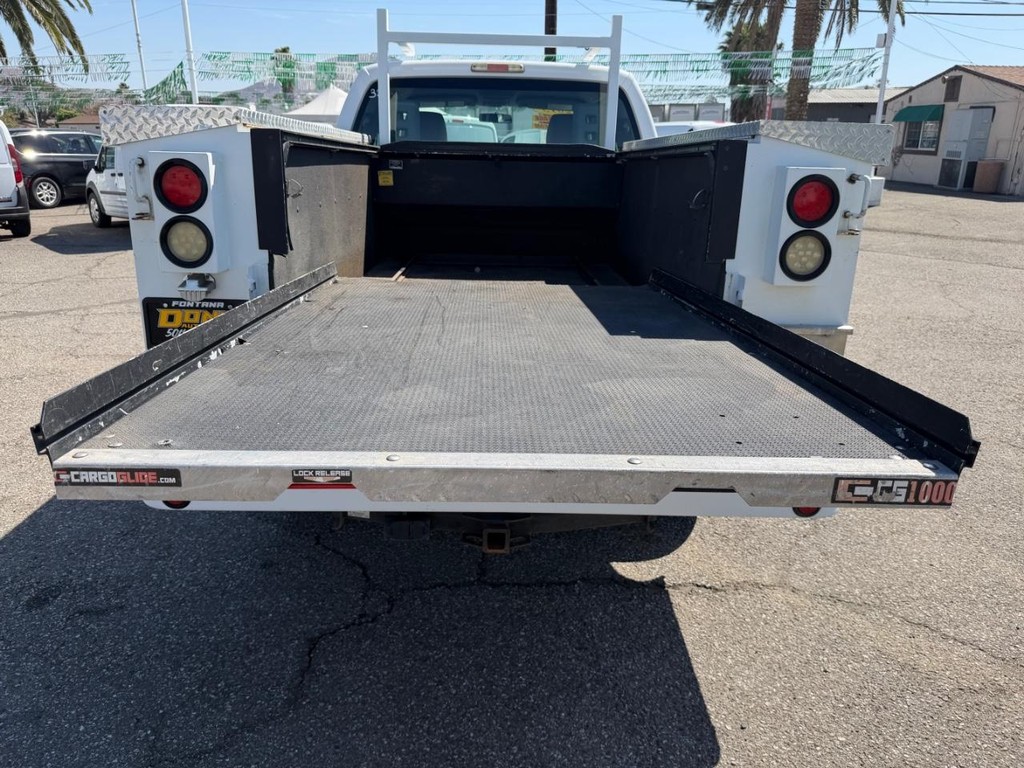 Ford F-250 Vehicle Full-screen Gallery Image 16