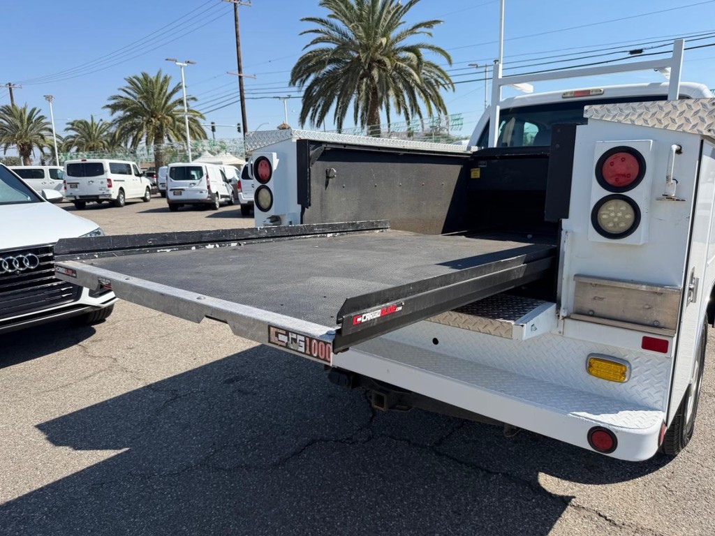 Ford F-250 Vehicle Full-screen Gallery Image 18