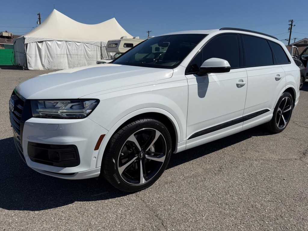 Audi Q7 Vehicle Full-screen Gallery Image 12