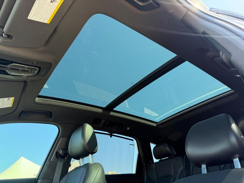Audi Q7 Vehicle Full-screen Gallery Image 50