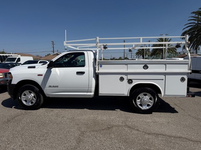 Ram 2500 Vehicle Full-screen Gallery Image 11