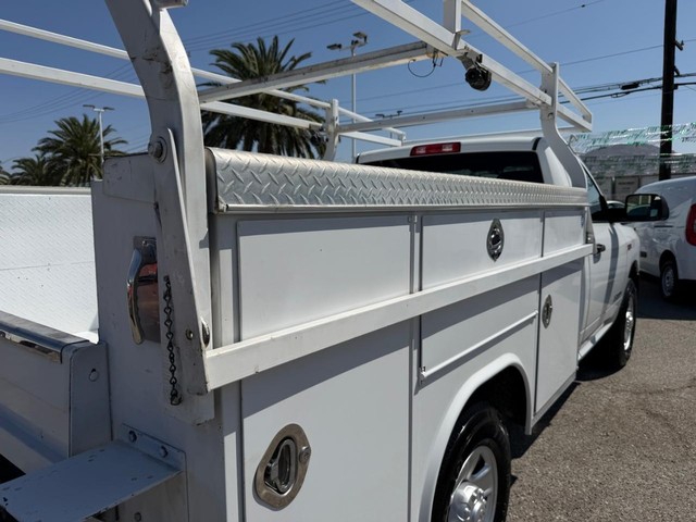 Ram 2500 Vehicle Full-screen Gallery Image 16
