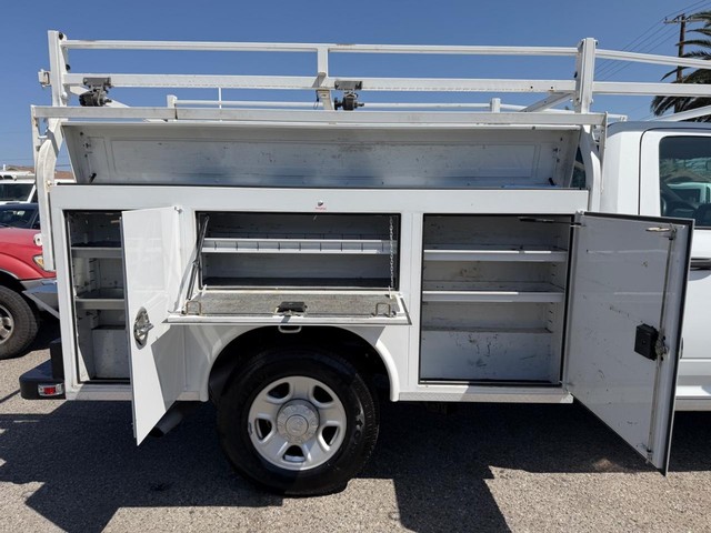 Ram 2500 Vehicle Full-screen Gallery Image 18