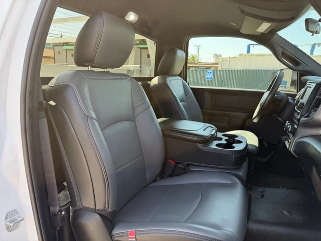 Ram 2500 Vehicle Full-screen Gallery Image 34