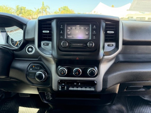 Ram 2500 Vehicle Full-screen Gallery Image 36