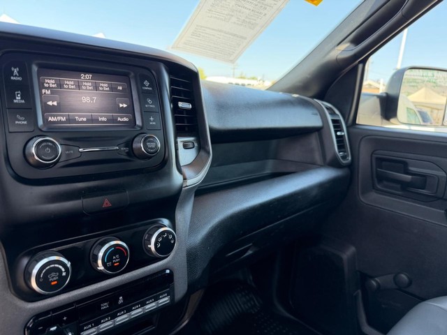 Ram 2500 Vehicle Full-screen Gallery Image 37