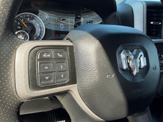 Ram 2500 Vehicle Full-screen Gallery Image 38