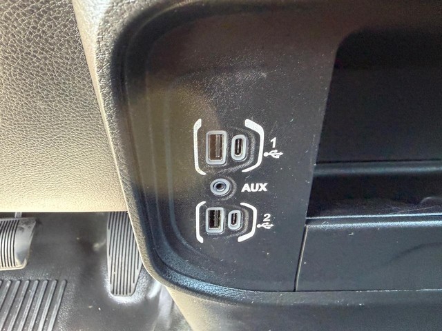 Ram 2500 Vehicle Full-screen Gallery Image 45