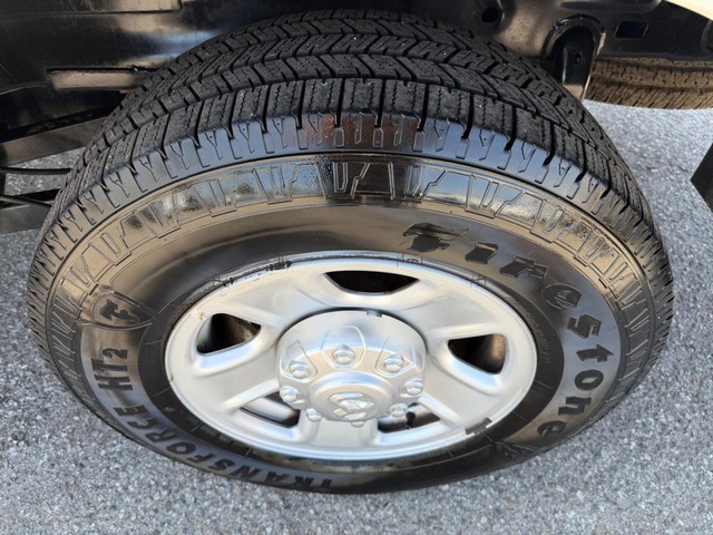 Ram 2500 Vehicle Full-screen Gallery Image 49