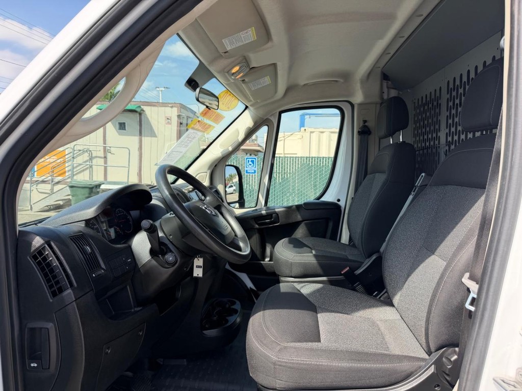 Ram ProMaster Vehicle Full-screen Gallery Image 30
