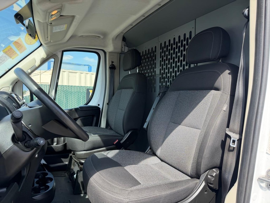 Ram ProMaster Vehicle Full-screen Gallery Image 31