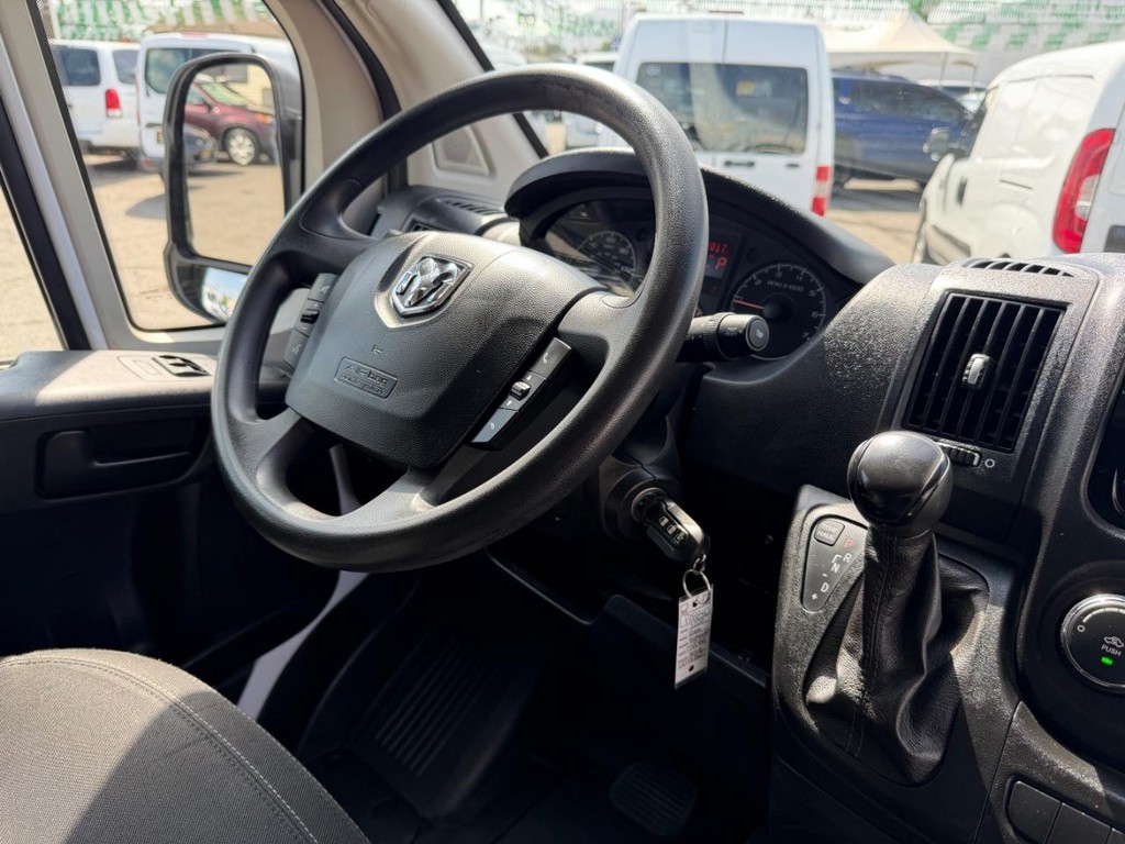 Ram ProMaster Vehicle Full-screen Gallery Image 36