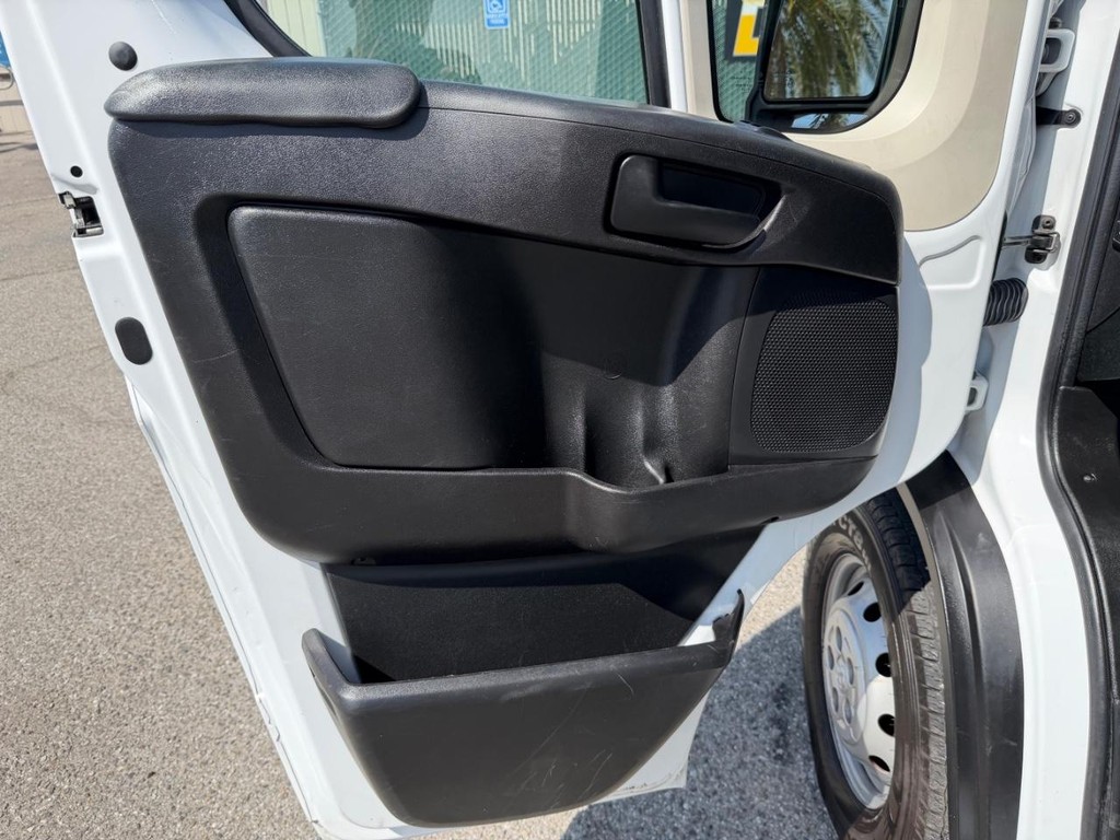 Ram ProMaster Vehicle Full-screen Gallery Image 28
