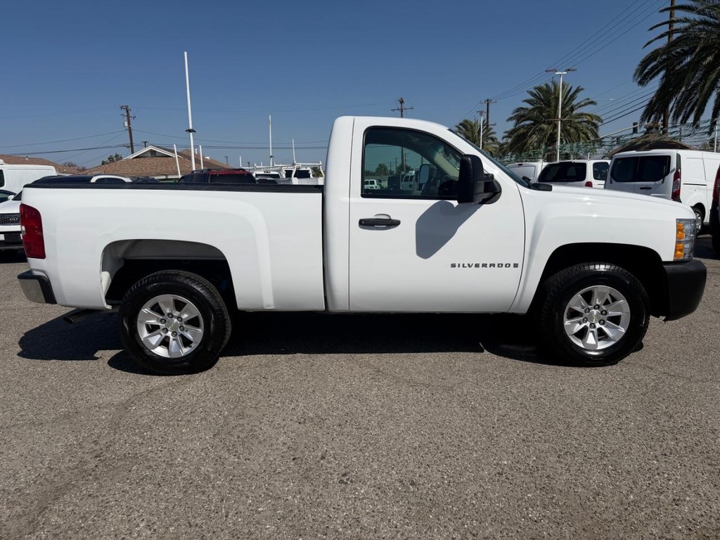 Chevrolet Silverado 1500 Vehicle Full-screen Gallery Image 05