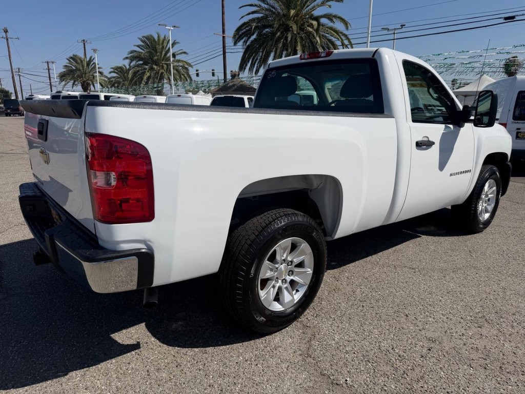 Chevrolet Silverado 1500 Vehicle Full-screen Gallery Image 06