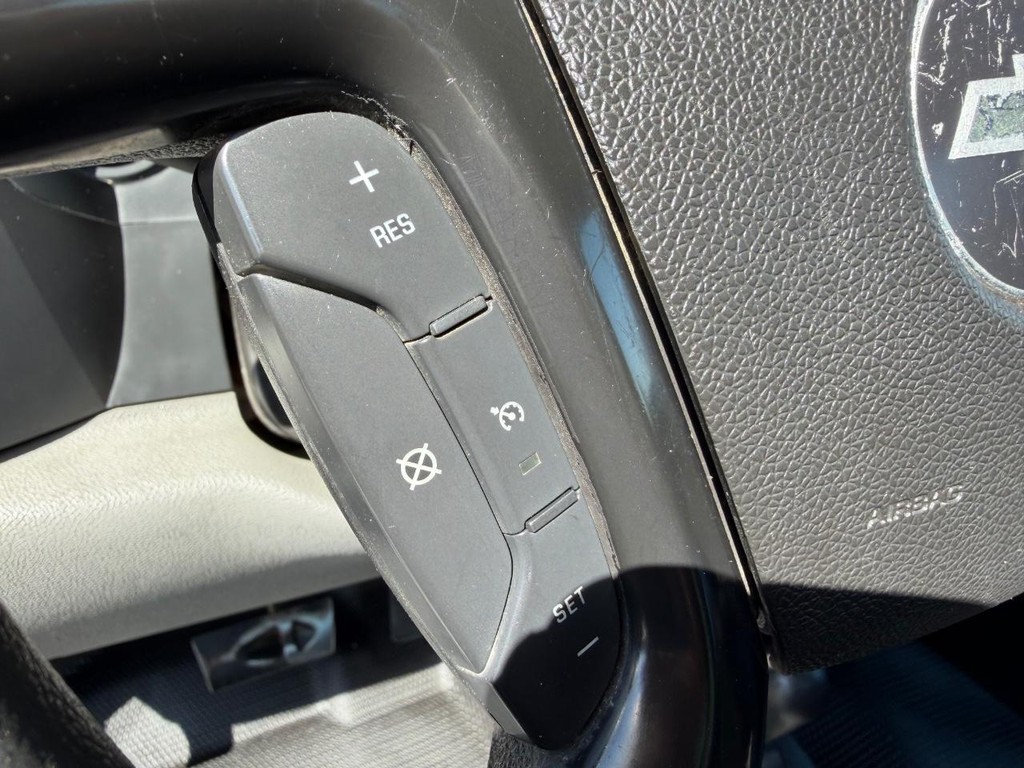 Chevrolet Silverado 1500 Vehicle Full-screen Gallery Image 27