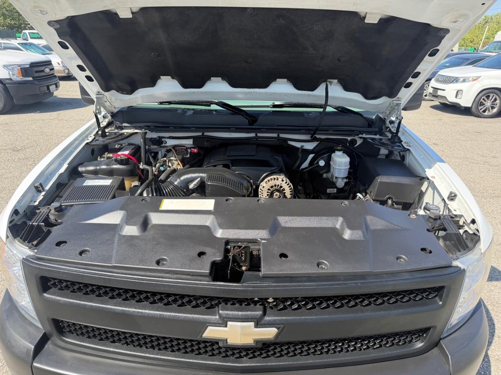 Chevrolet Silverado 1500 Vehicle Full-screen Gallery Image 33