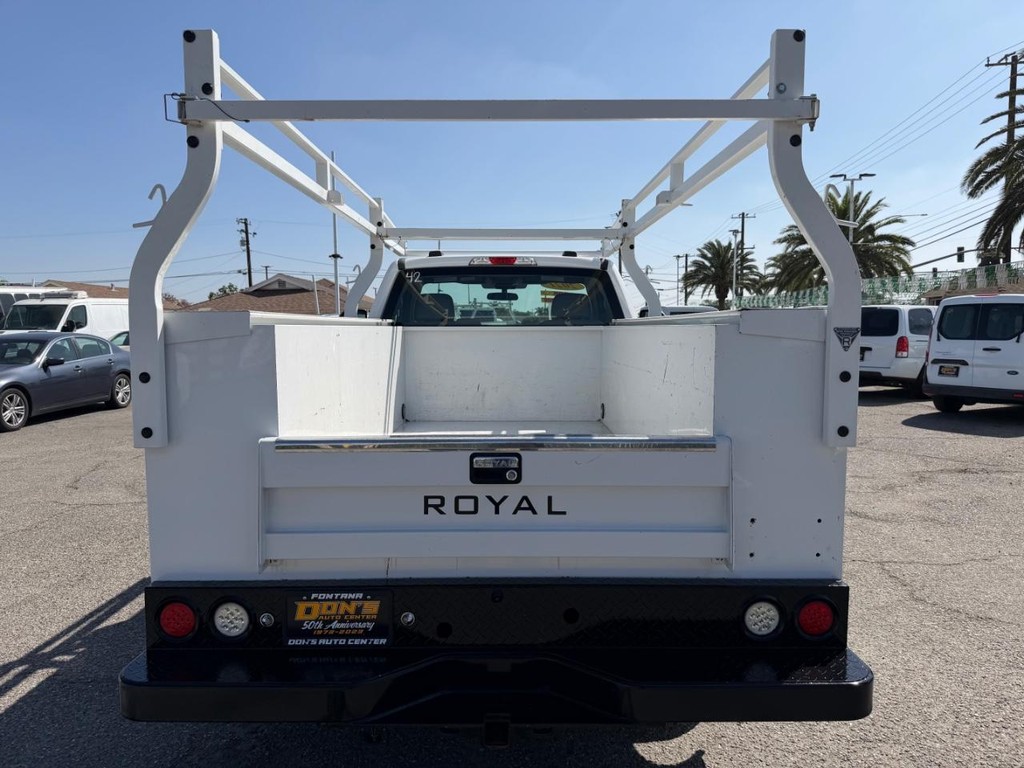 Ford F-250 Vehicle Full-screen Gallery Image 08