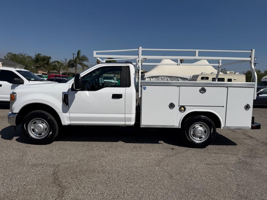 Ford F-250 Vehicle Full-screen Gallery Image 11