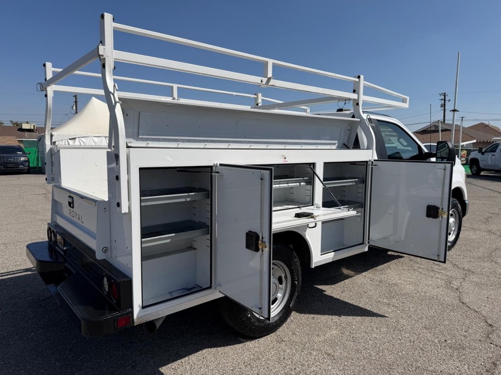 Ford F-250 Vehicle Full-screen Gallery Image 17