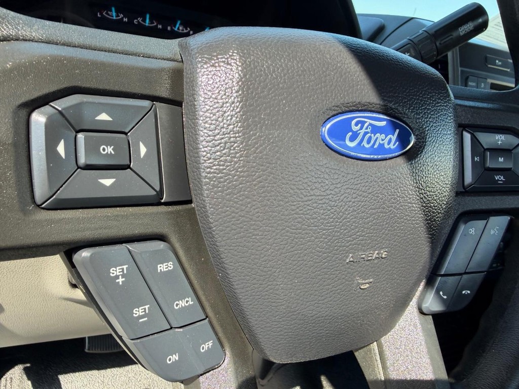Ford F-250 Vehicle Full-screen Gallery Image 34