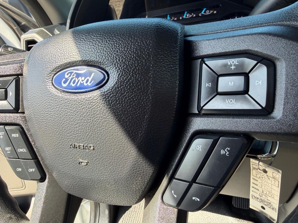 Ford F-250 Vehicle Full-screen Gallery Image 35