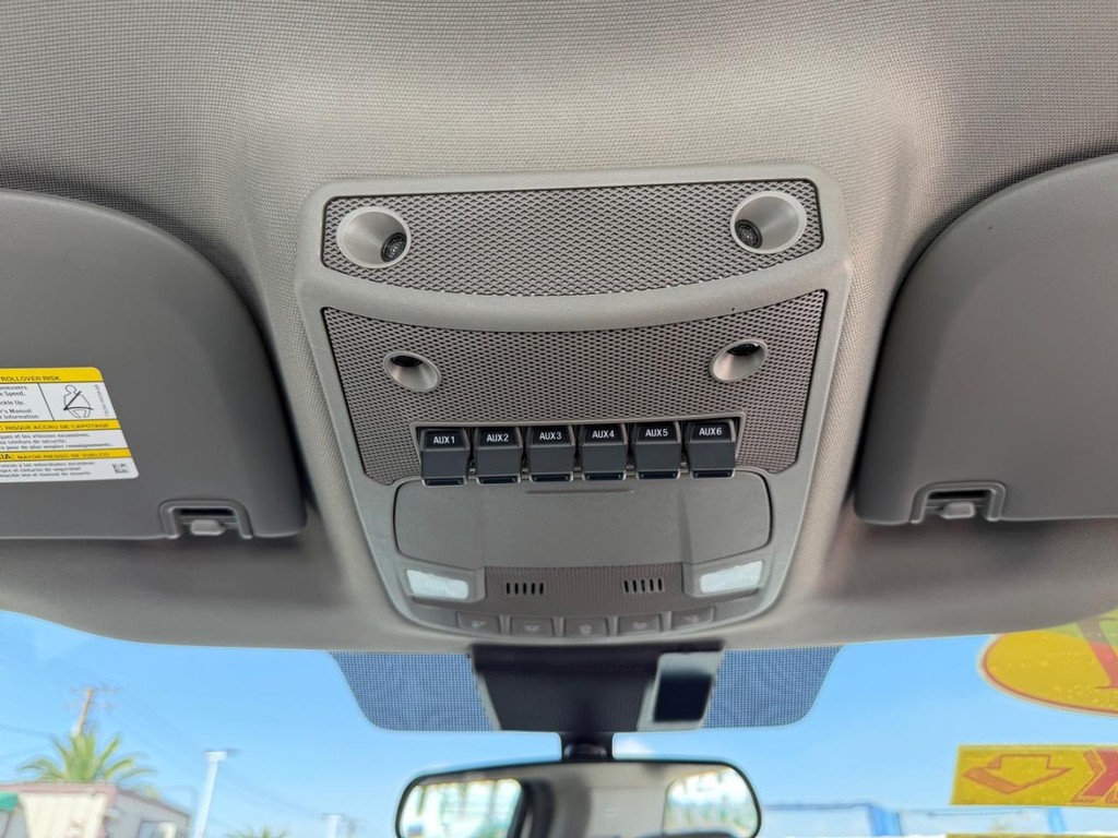 Ford F-250 Vehicle Full-screen Gallery Image 39