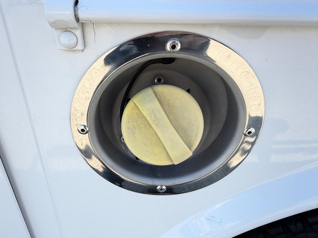 Ford F-250 Vehicle Full-screen Gallery Image 45