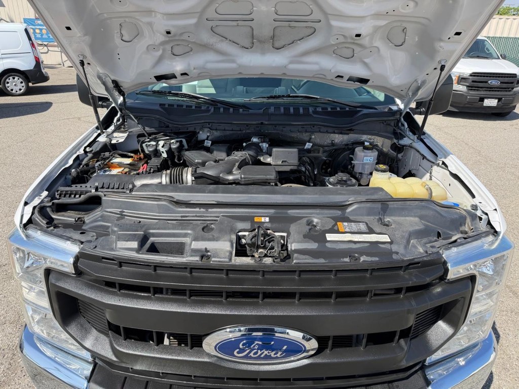 Ford F-250 Vehicle Full-screen Gallery Image 46