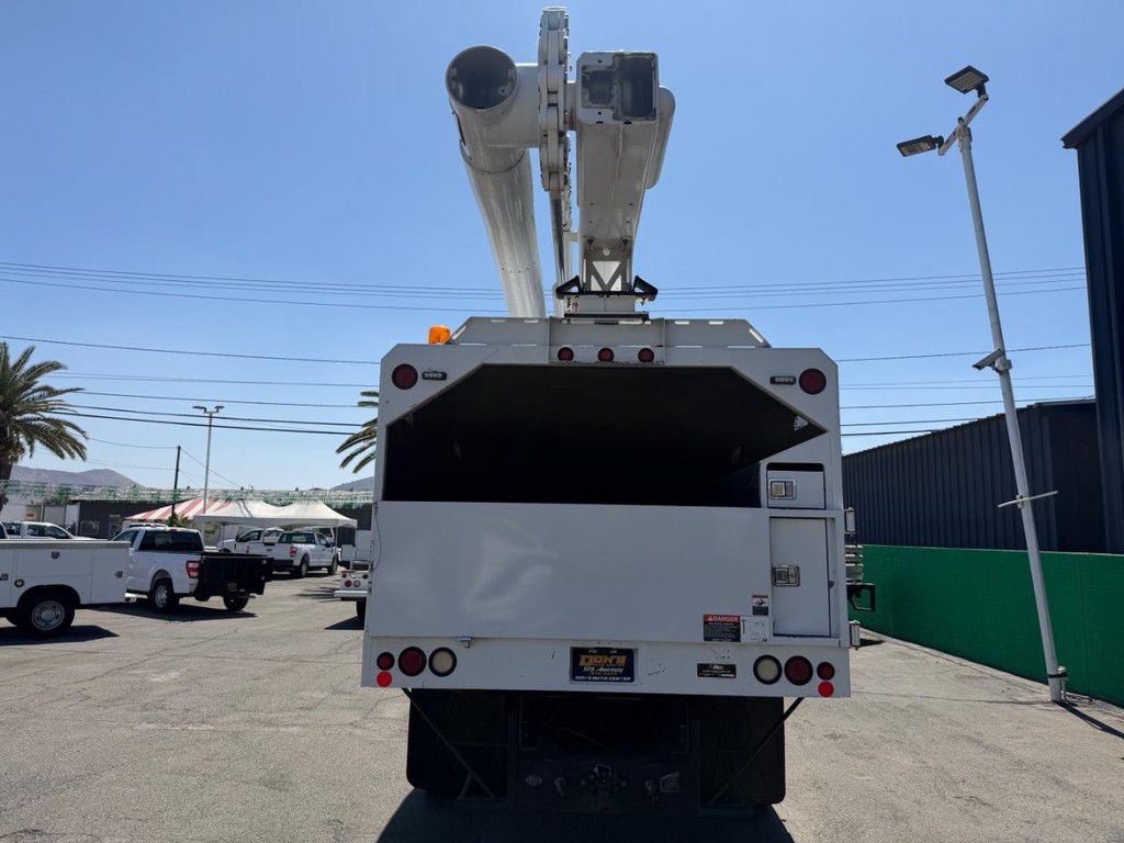 International 4400 Altec LR756 Forestry Bucket Truck / Vehicle Full-screen Gallery Image 14