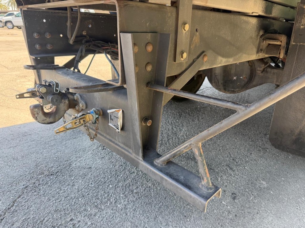 International 4400 Altec LR756 Forestry Bucket Truck / Vehicle Full-screen Gallery Image 18