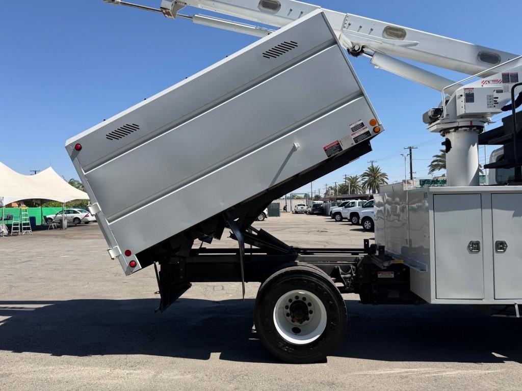 International 4400 Altec LR756 Forestry Bucket Truck / Vehicle Full-screen Gallery Image 55