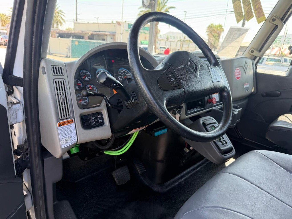 International 4400 Altec LR756 Forestry Bucket Truck / Vehicle Full-screen Gallery Image 76
