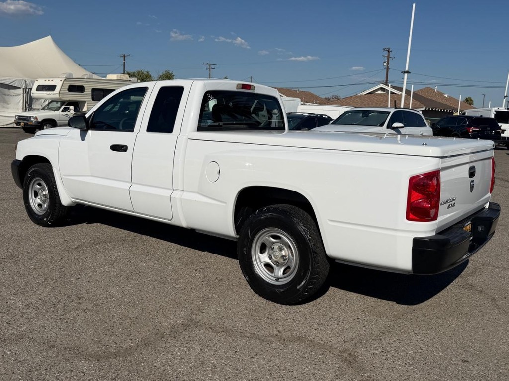 Dodge Dakota Vehicle Full-screen Gallery Image 09