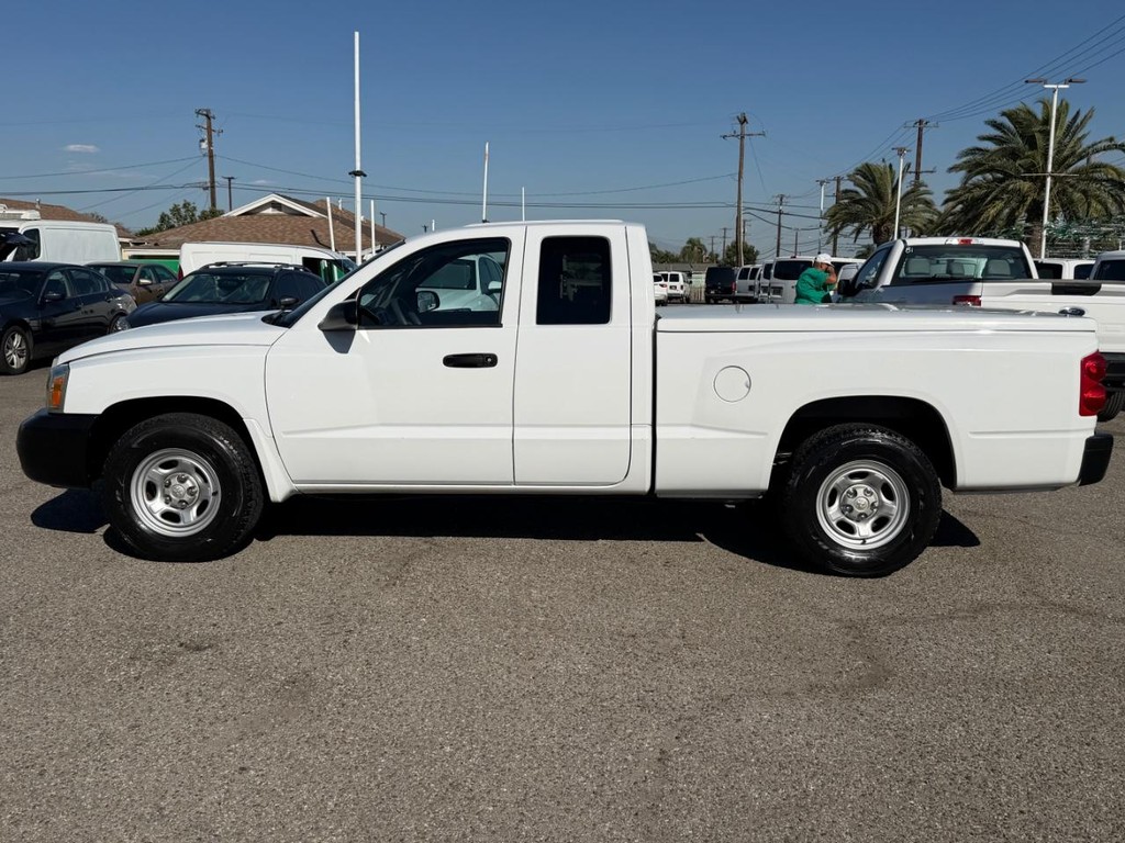Dodge Dakota Vehicle Full-screen Gallery Image 11