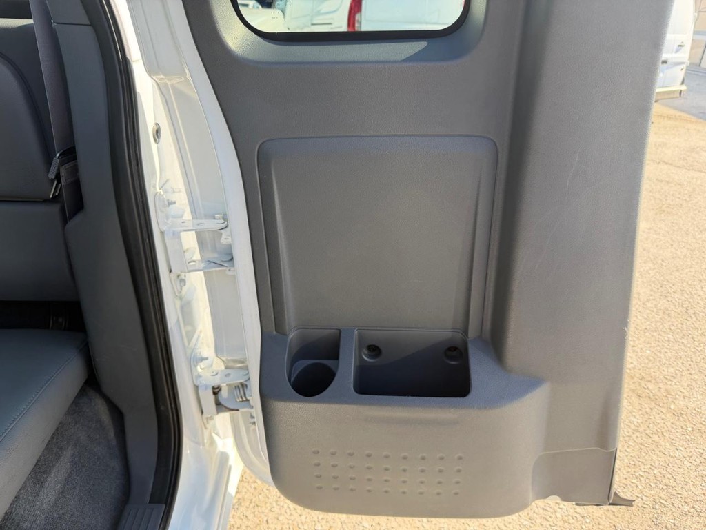 Dodge Dakota Vehicle Full-screen Gallery Image 18