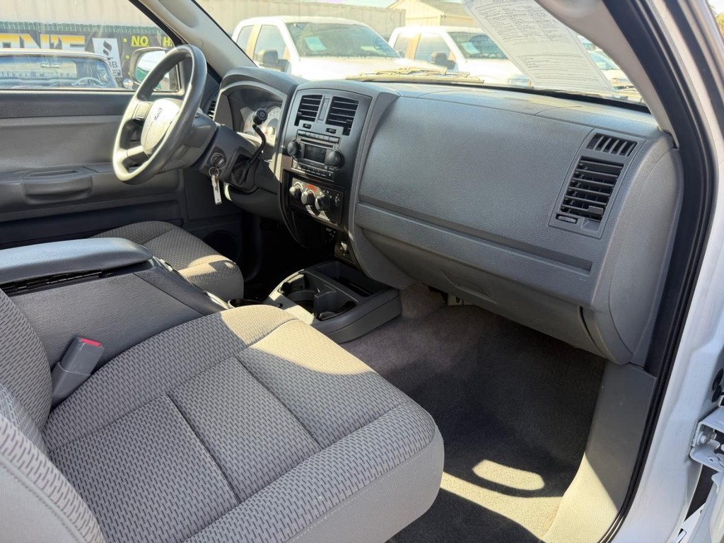Dodge Dakota Vehicle Full-screen Gallery Image 20