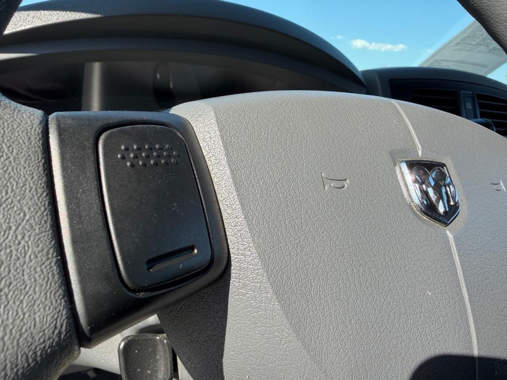 Dodge Dakota Vehicle Full-screen Gallery Image 30