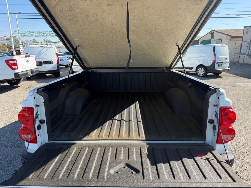 Dodge Dakota Vehicle Full-screen Gallery Image 40