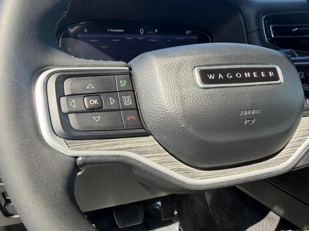 Jeep Wagoneer Vehicle Full-screen Gallery Image 28