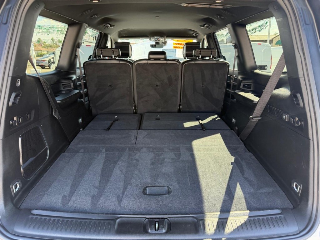 Jeep Wagoneer Vehicle Full-screen Gallery Image 52
