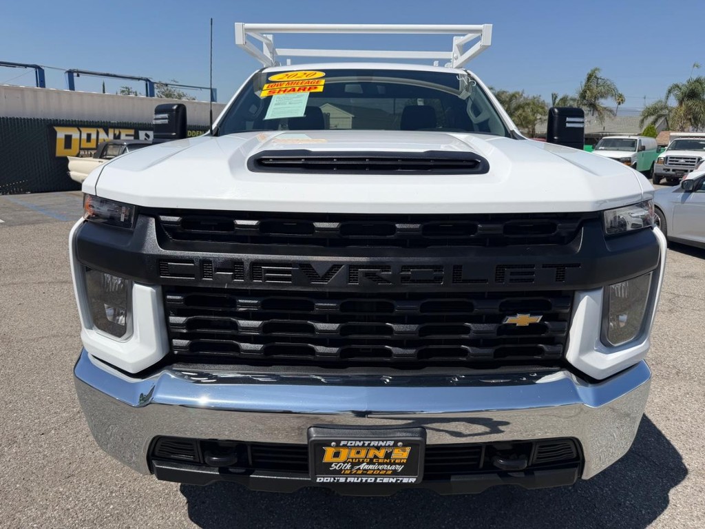Chevrolet Silverado 2500HD Vehicle Full-screen Gallery Image 14