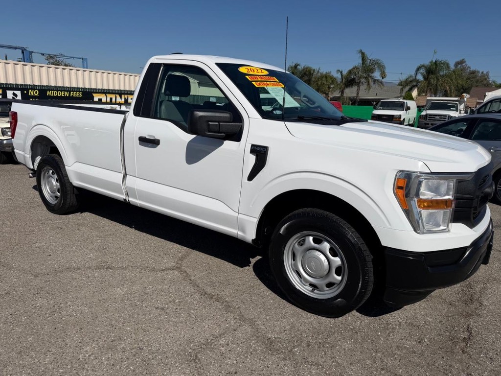Ford F-150 Vehicle Full-screen Gallery Image 03