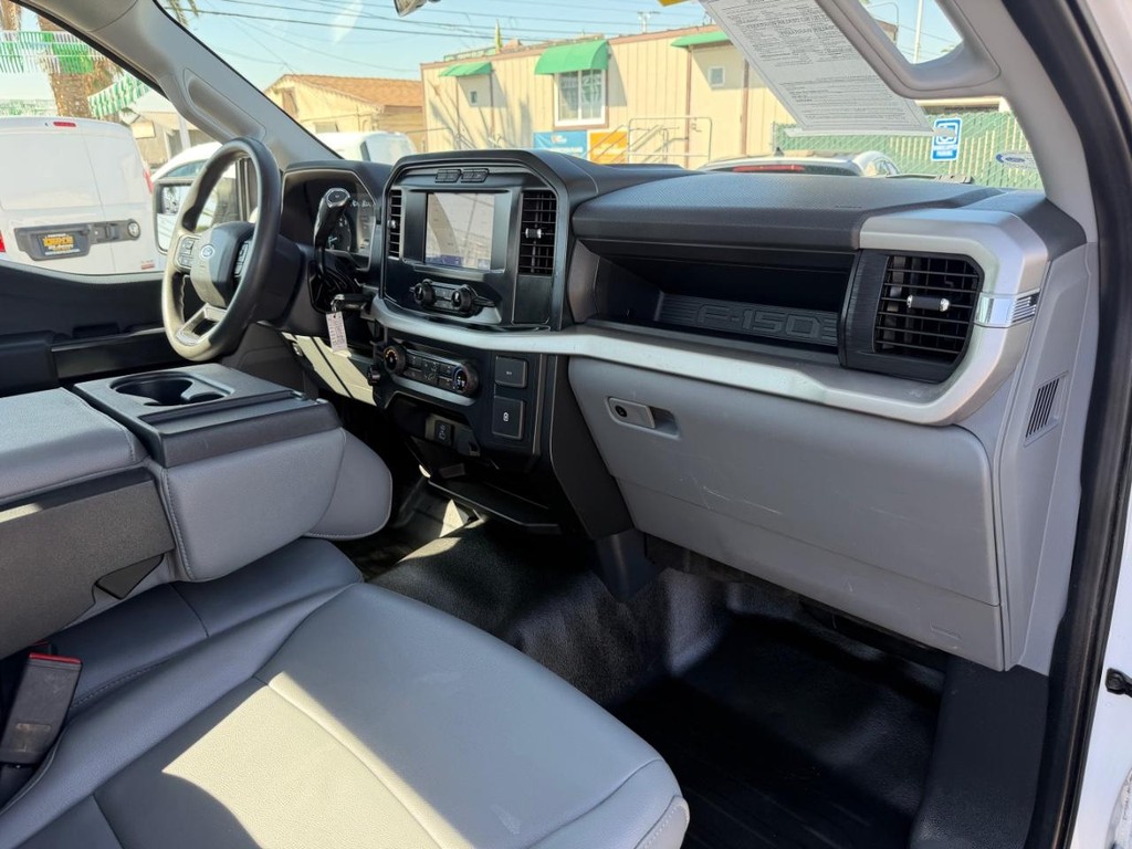 Ford F-150 Vehicle Full-screen Gallery Image 20