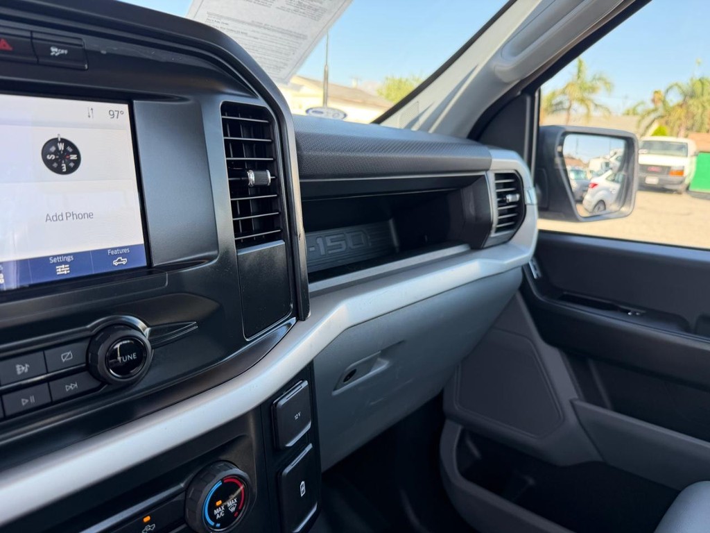 Ford F-150 Vehicle Full-screen Gallery Image 25