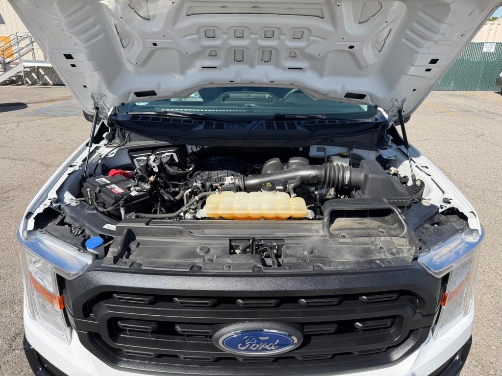 Ford F-150 Vehicle Full-screen Gallery Image 35