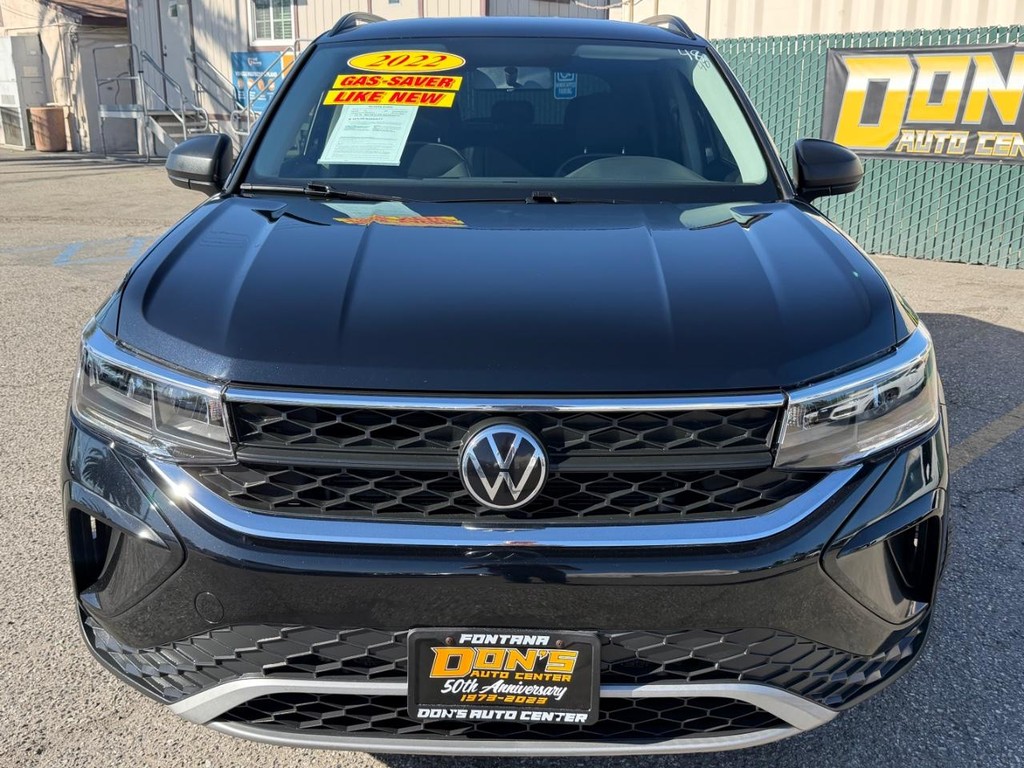 Volkswagen Taos Vehicle Full-screen Gallery Image 14
