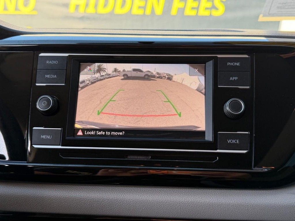 Volkswagen Taos Vehicle Full-screen Gallery Image 41